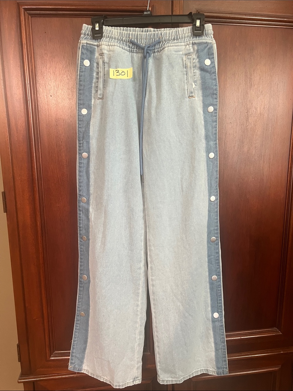 Austin Landing Light Wash Side-Stripe Pull-On with snaps Size 3